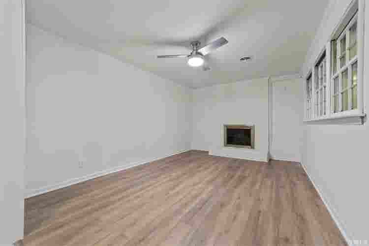 6 BR in Garner