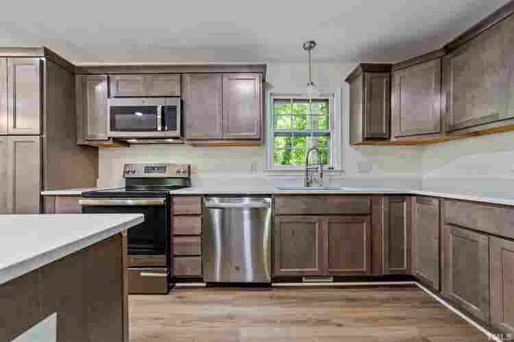 6 BR in Garner
