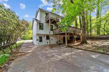 6 BR in Garner