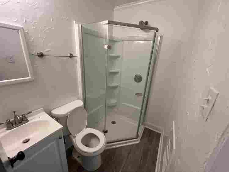 6 BR in Garner