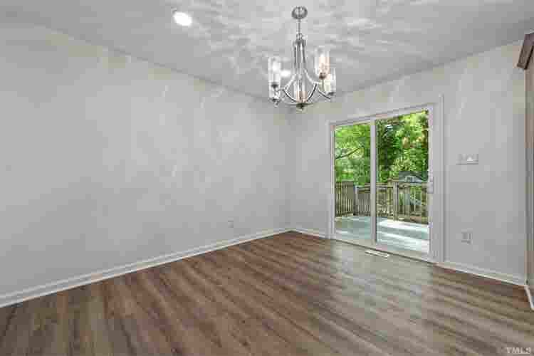 6 BR in Garner