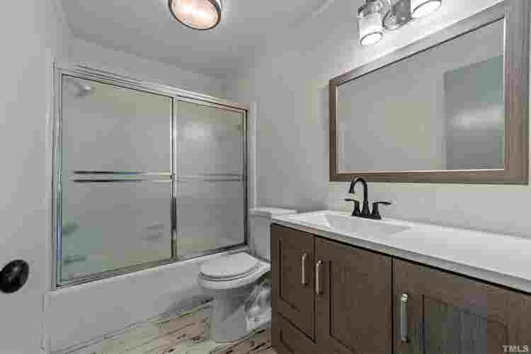 6 BR in Garner