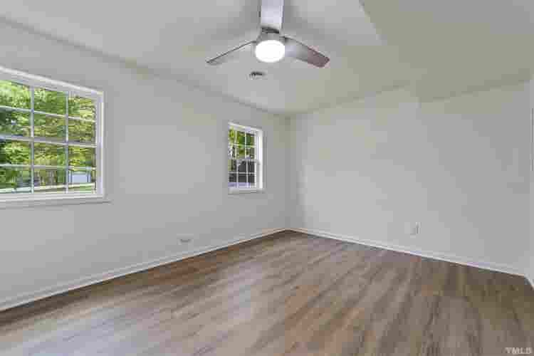 6 BR in Garner