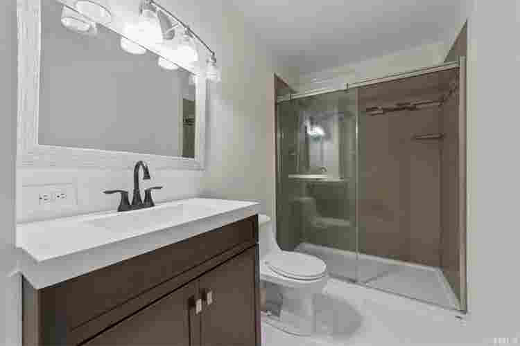 6 BR in Garner