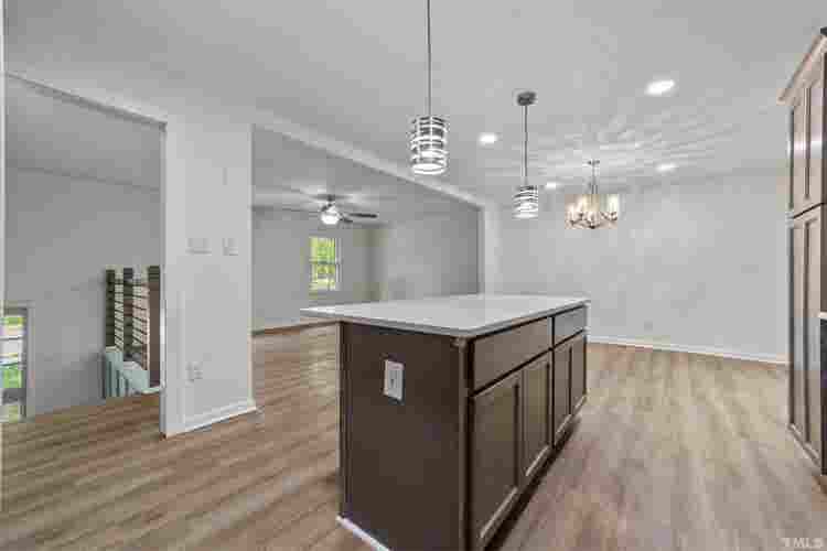 6 BR in Garner