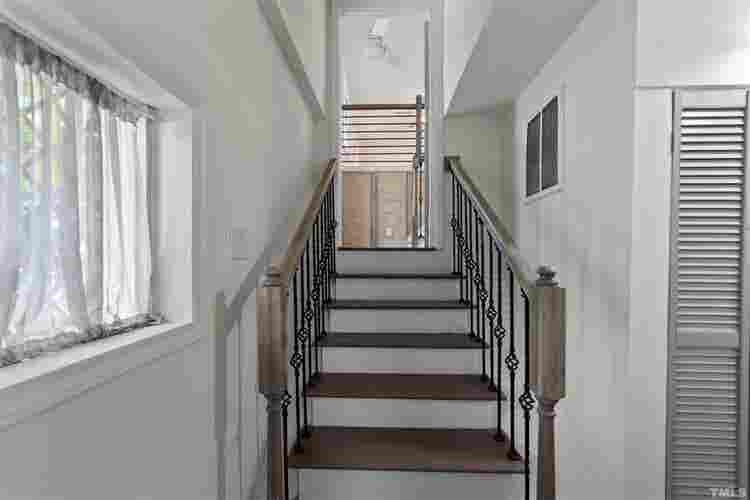 6 BR in Garner