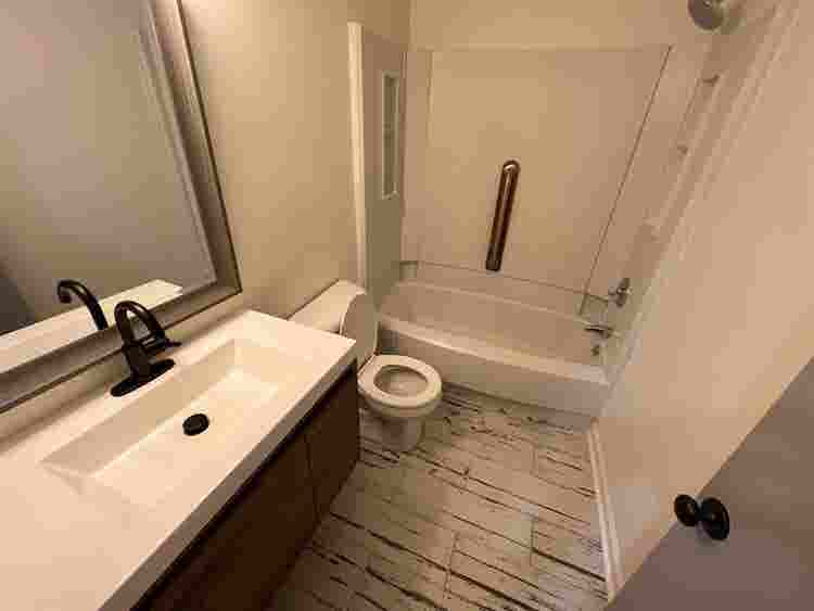 6 BR in Garner