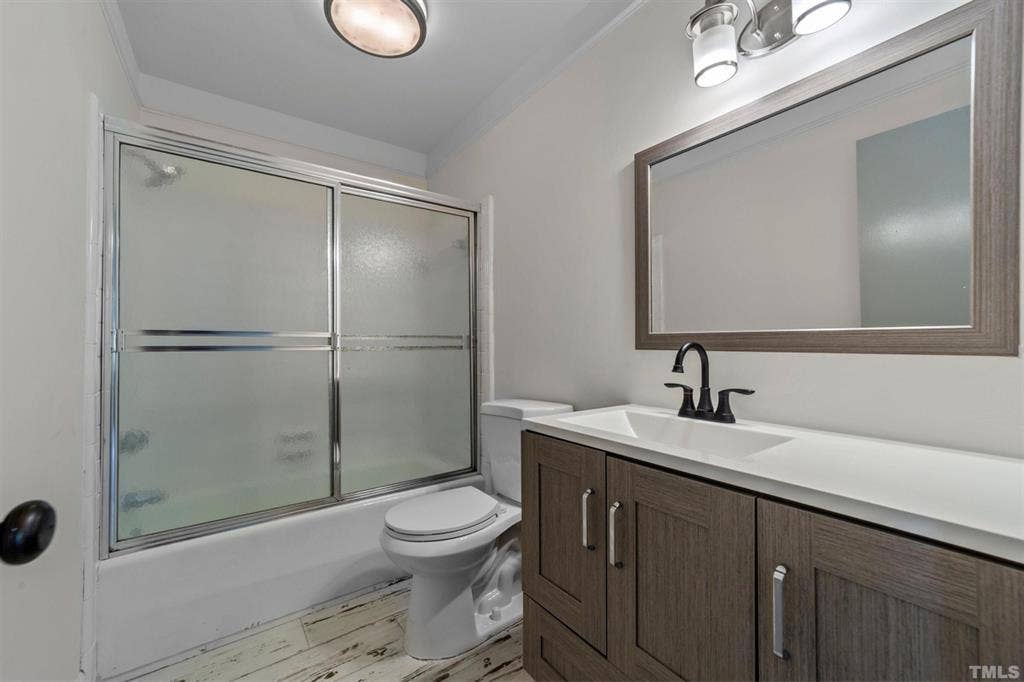 6 BR in Garner