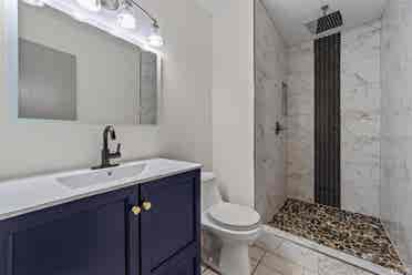 6 BR in Garner