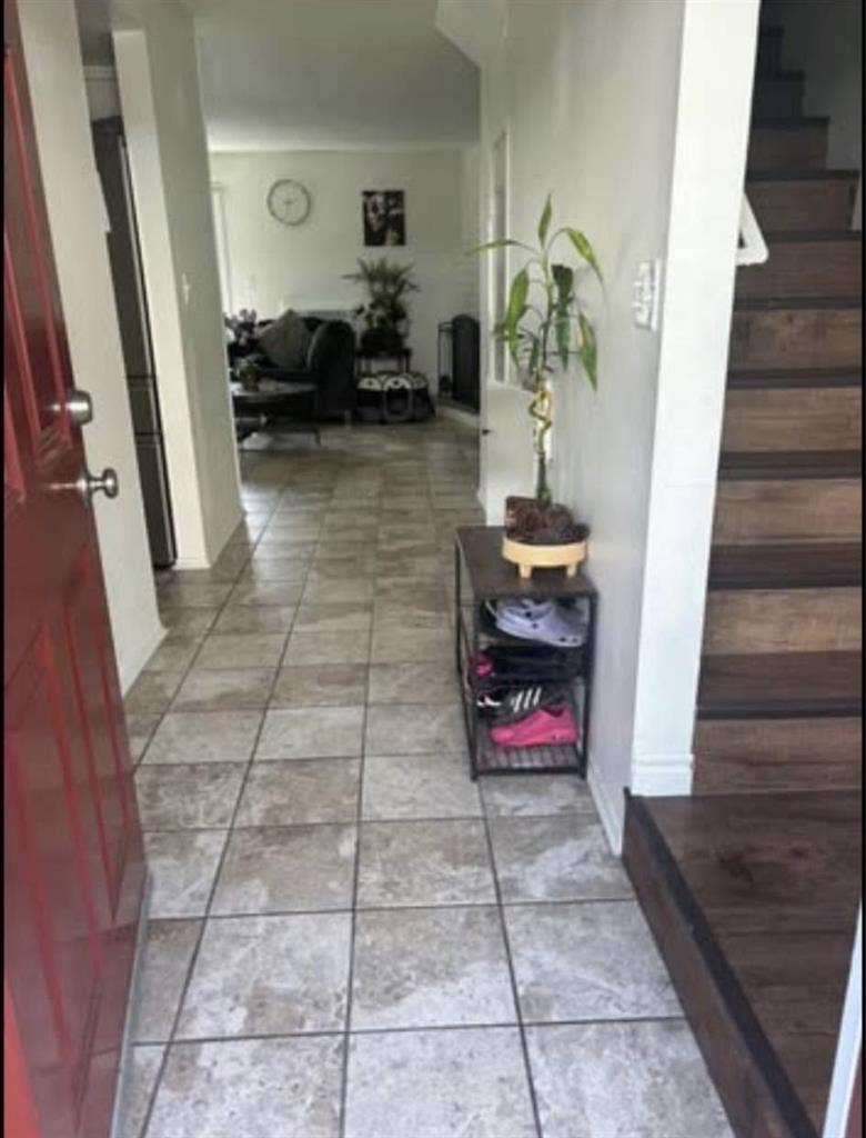 Private Room For Rent Females Only