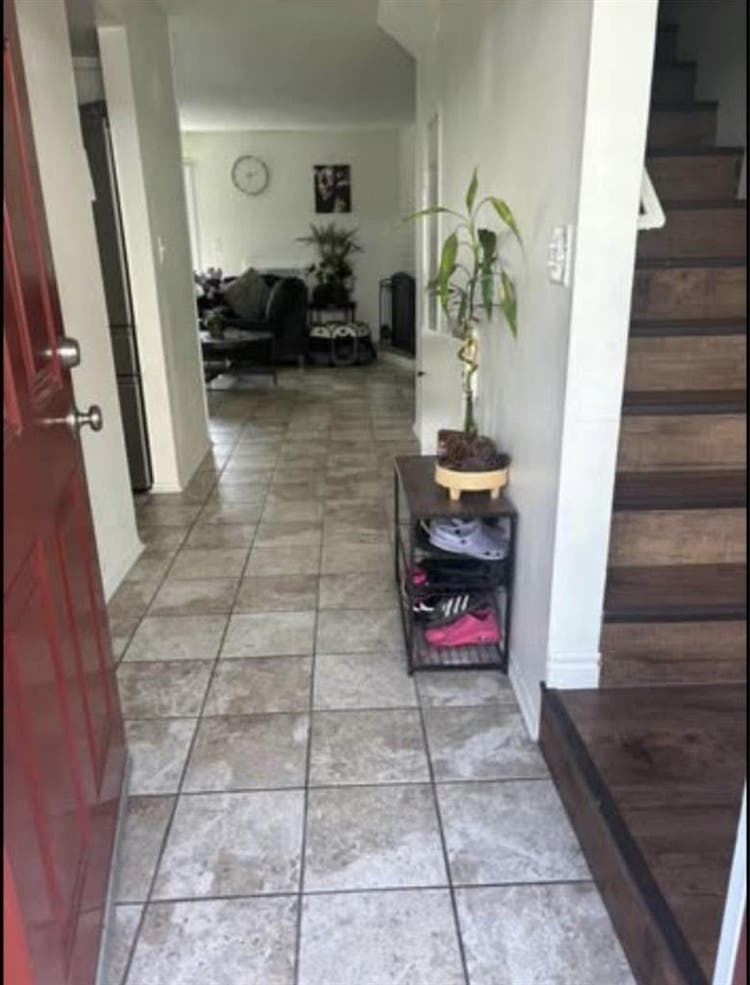 Private Room For Rent Females Only
