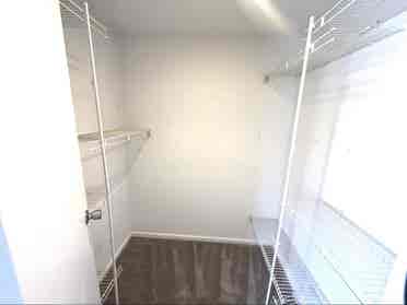 Looking for a  roommate