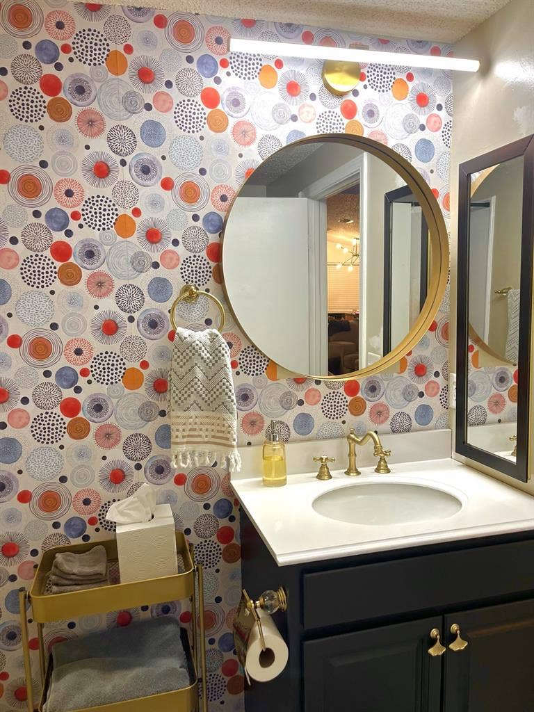 Looking for a  roommate