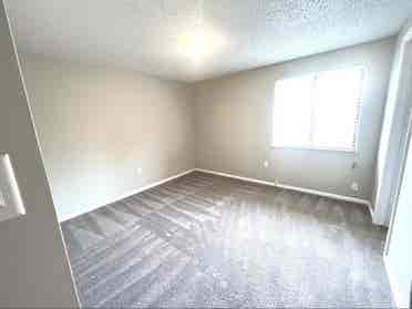 Looking for a  roommate
