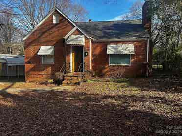 3 BR in Charlotte