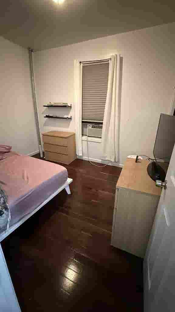 Room available in Harlem