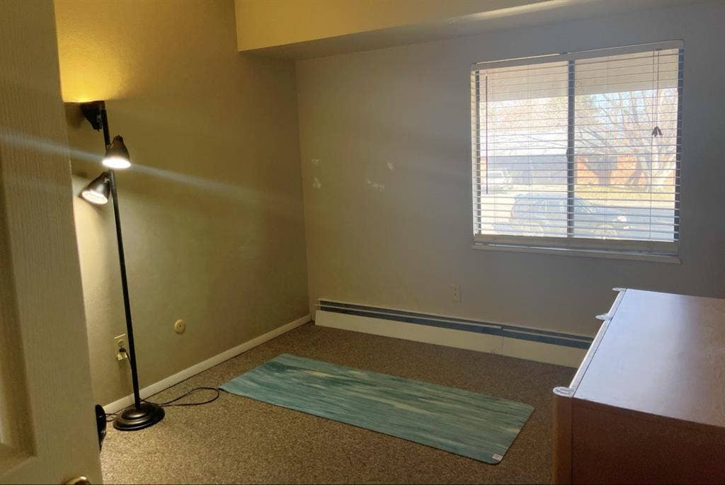 Room for Rent!!