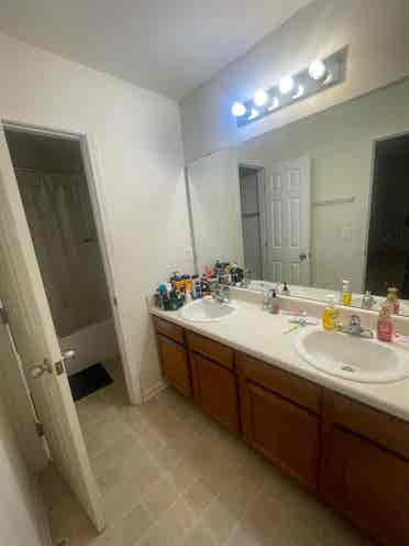 5 BR in Durham