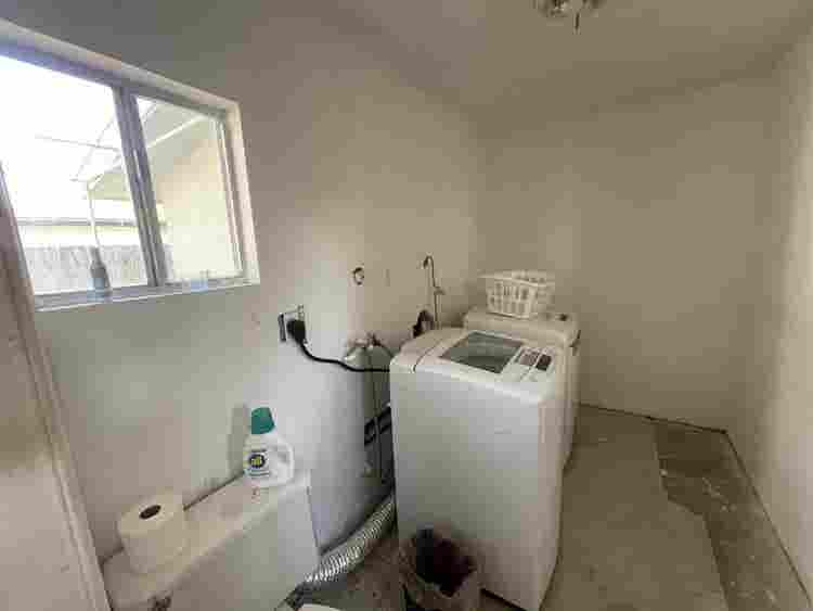 One room for rent in my house
