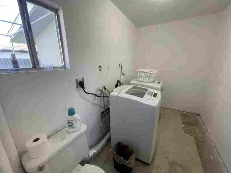 One room for rent in my house