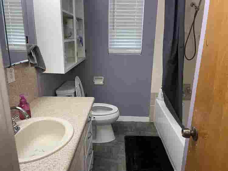 One room for rent in my house
