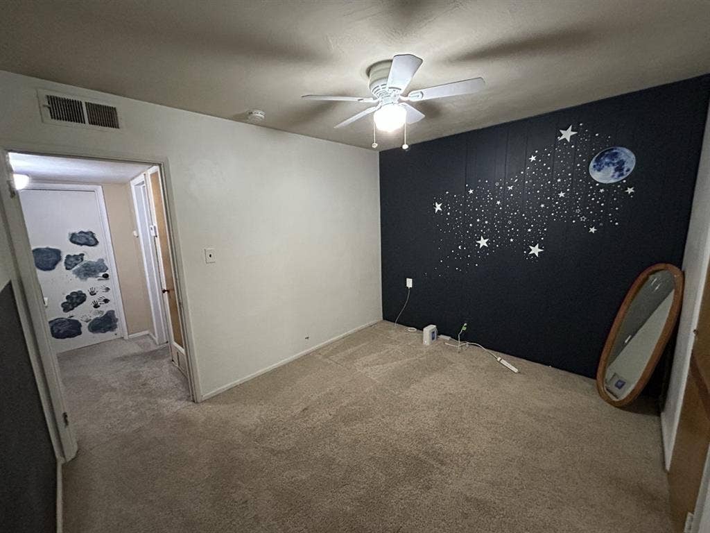One room for rent in my house