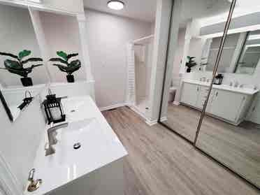6 BR in Raleigh