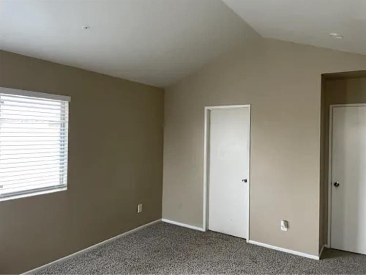 SINGLE FAMILY HOUSE