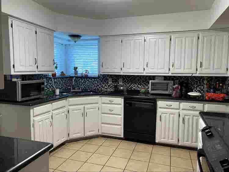 Looking for 1 roomate in Frisco!