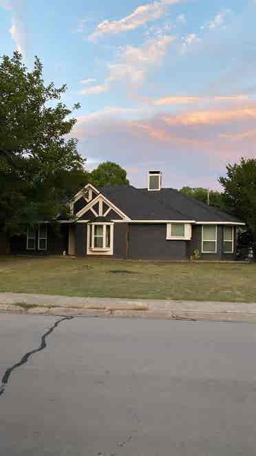 Looking for 1 roomate in Frisco!