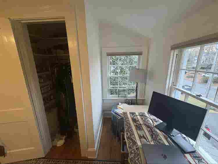 Looking for roomate