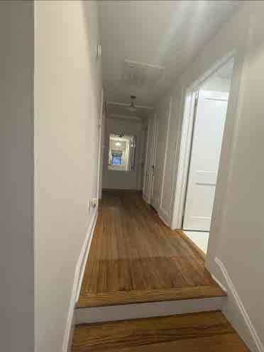 Looking for roomate
