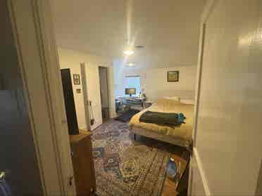 Looking for roomate
