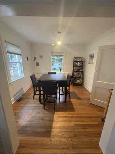 Looking for roomate