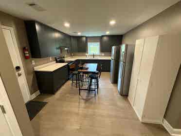 6 BR in Alpharetta