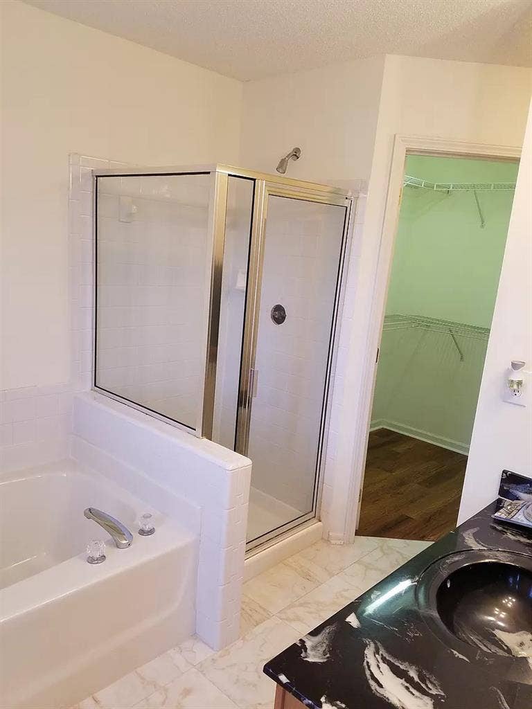 4 BR in Charlotte