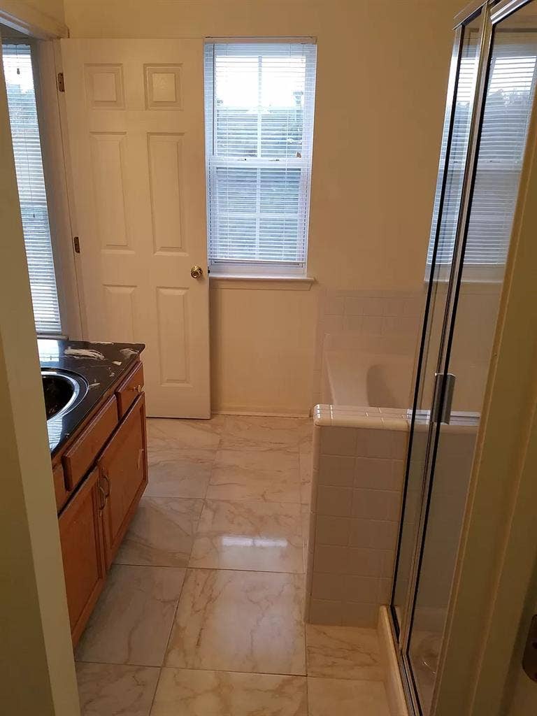 4 BR in Charlotte