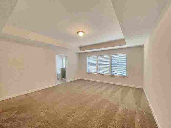 3 BR in Apex