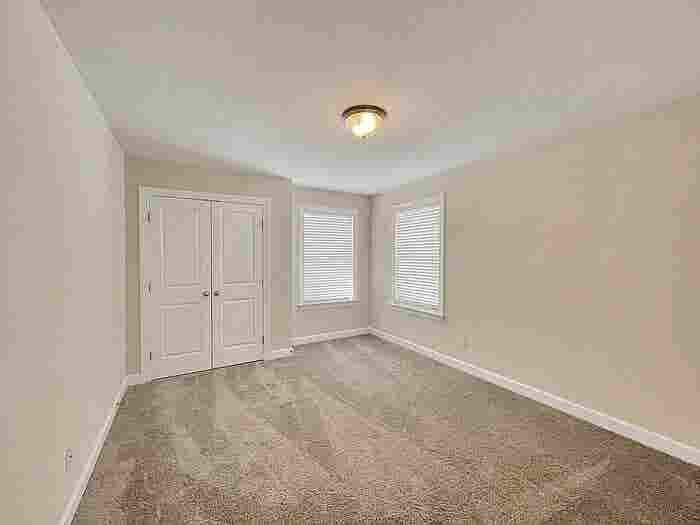 3 BR in Apex