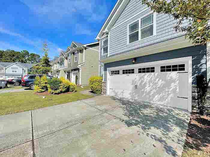 3 BR in Apex