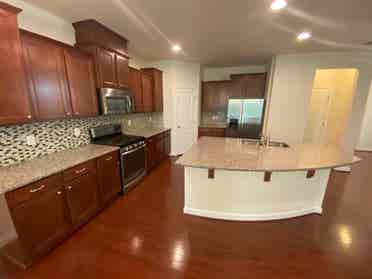 3 BR in Apex