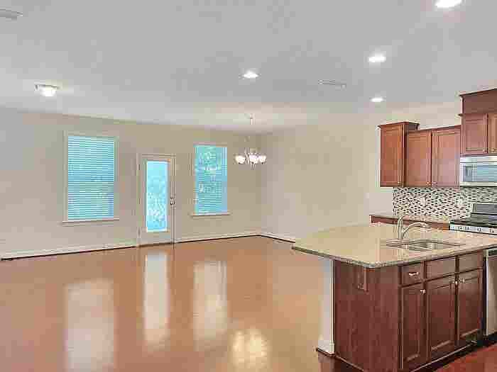 3 BR in Apex