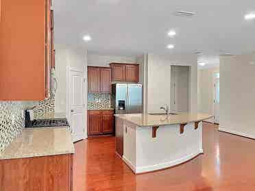 3 BR in Apex