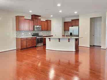 3 BR in Apex