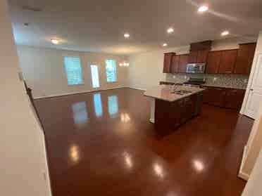 3 BR in Apex