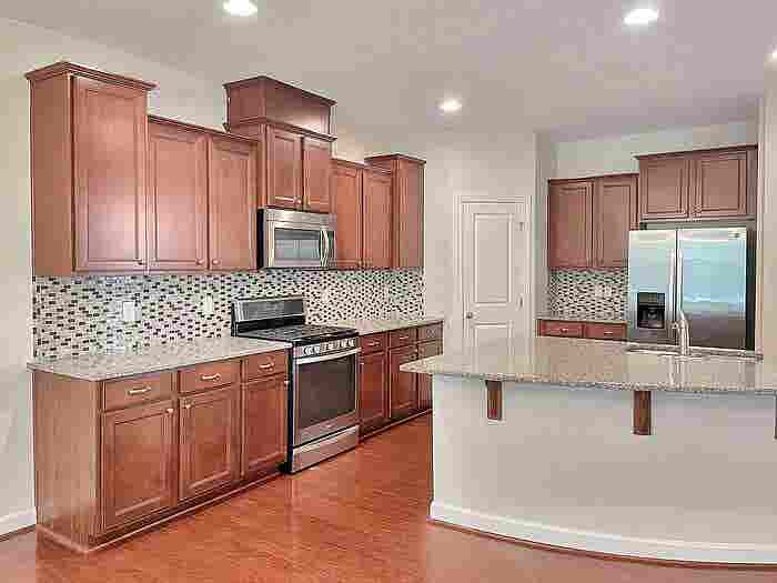 3 BR in Apex