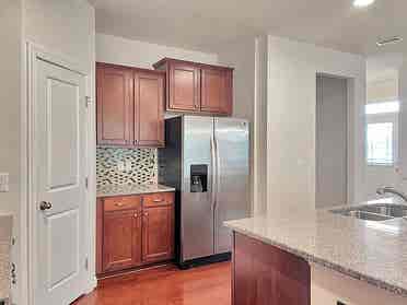 3 BR in Apex