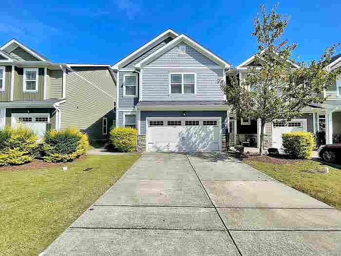 3 BR in Apex
