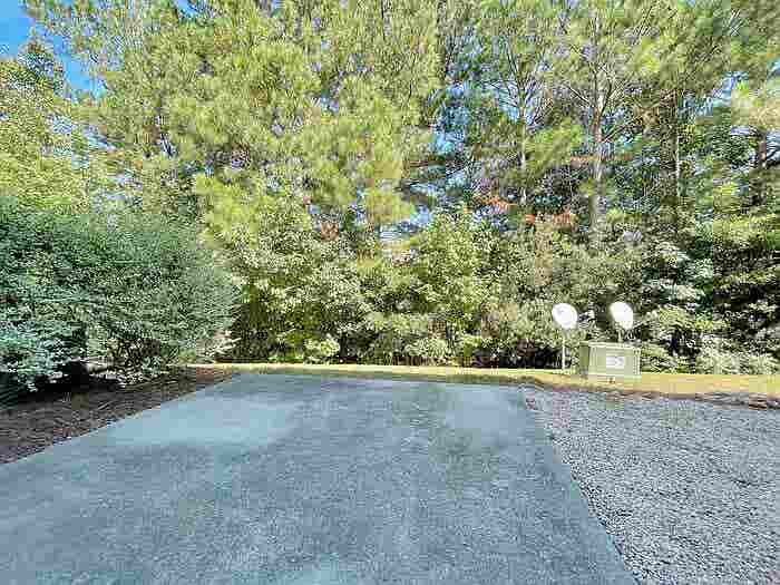 3 BR in Apex