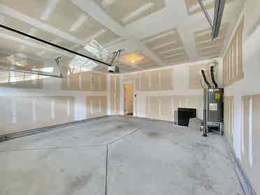 3 BR in Apex